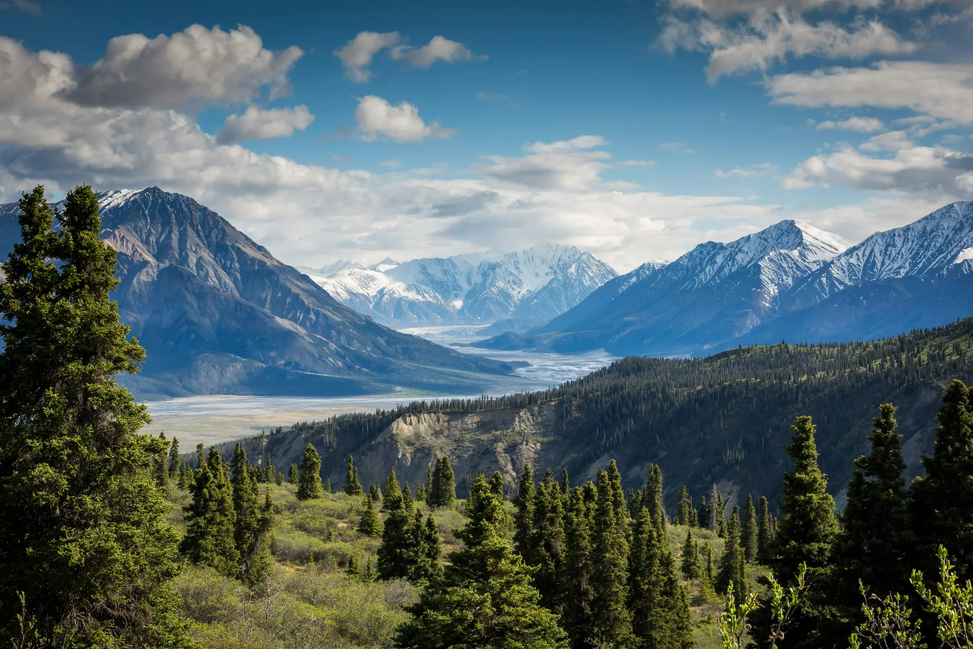 Majestic mountain landscape for Spomyn exploration